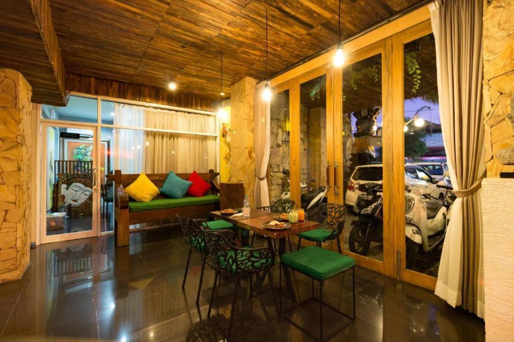 Hadi Poetra Hotel Kuta Lombok Zewnętrze zdjęcie